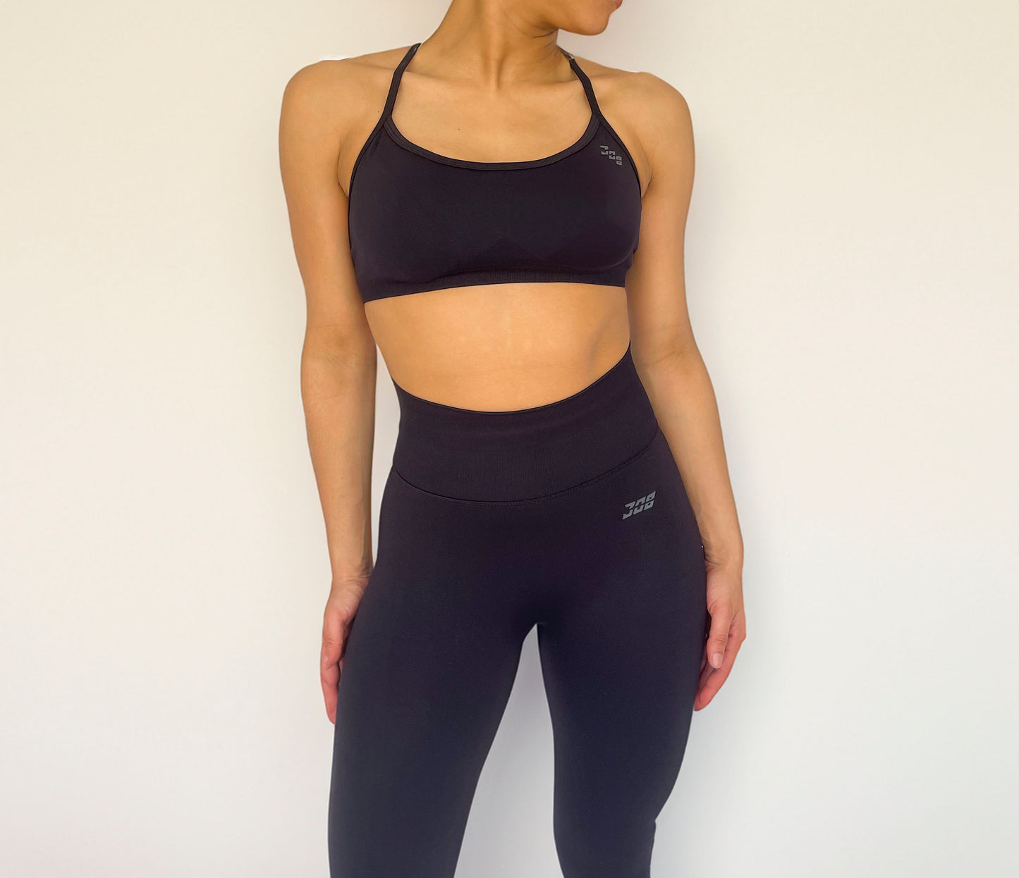 ALL DAY SEAMLESS SPORTS BRA - BLACK